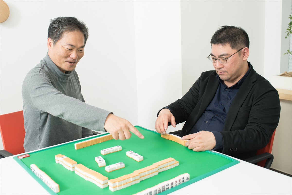 denfaminicogame's tweet photo. 1980年代の「早すぎる麻雀ゲームAI」開発秘話──！
『ぎゅわんぶらあ自己中心派』まさかの新作ゲーム発表にあわせ、過去企画を紹介
https://t.co/ms1HYJdX7P

「いま思うと手動でディープラーニングをしていた」などの発言も飛び出した、宮路洋一氏と三宅陽一郎氏が語る、当時の“ゲームの作りかた” https://t.co/FsvvhlostI