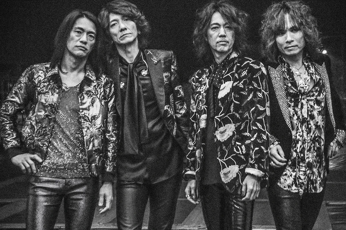 THE YELLOW MONKEY写真集6冊 HMmFn1uaYAAr0Aw?format=webp&