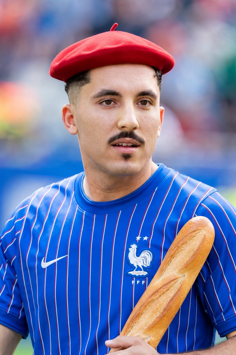 PreDhalia's tweet photo. The only French player that looks French https://t.co/02pTW95khT
