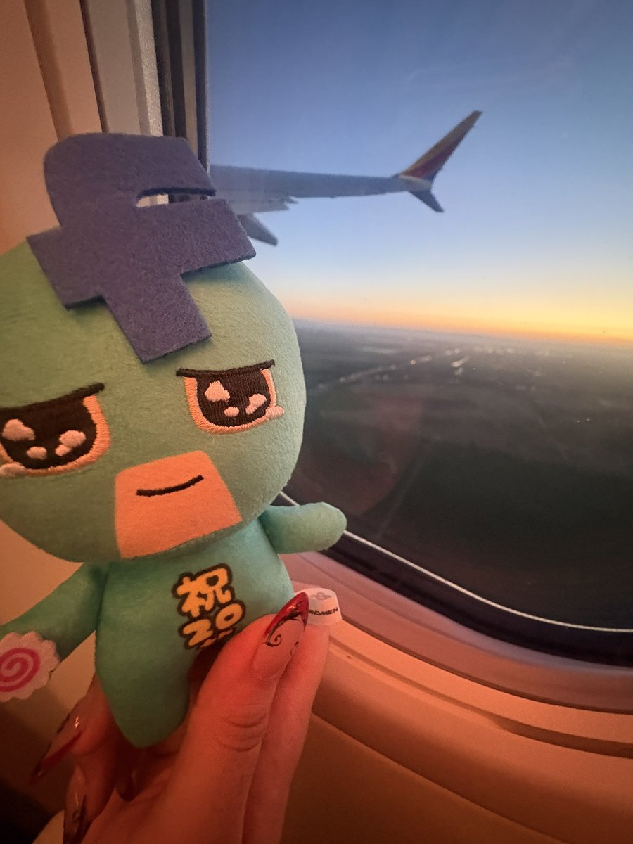 S0URRRRR's tweet photo. Took Frimomen to Mexico with me, we're having lots of fun so far!! 🥹❤️‍🩹
#フリモメン https://t.co/IJ2Q1CCA2F