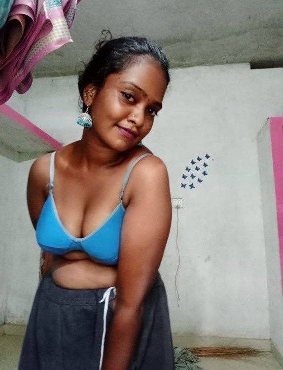 ethanhunt678's tweet photo. #malluleaks #mallucouple #mallu_masala_videos @bisonnz @KdBY26521 @mallu_exotica @Mallu35kochi @actressfire @Adicttorr @Gajiii018 @mallupoorikal @Newcollection07 @spyder_verse790 #mallumemes #malluteenactresshot #malluteen #malluteen #teenmallufapper https://t.co/7hQ4zerO3M