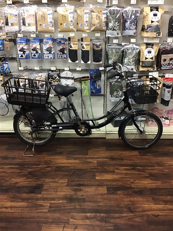 lifecycle_T's tweet photo. 📣【立花店】中古車入荷情報📣
お買い物に特化した前後Wカゴ仕様の20インチミニベロが入荷🚲 頑丈なOGK製リヤバスケット付で、お米やまとめ買いの荷物も余裕で運べます💪 足つき抜群の低床フレーム＆安定のスタンド付き！整備済みで税込25,278円✨ 在庫確認はお電話で👇
☎06-6420-9333
#自転車 #尼崎 https://t.co/JS3MLkrlvC