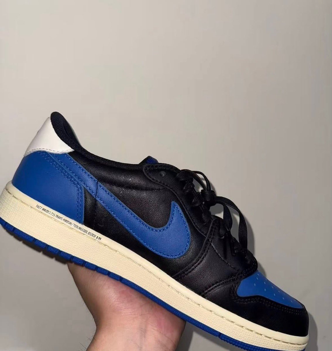 uptod4te's tweet photo. Travis Scott x Nike x FRAGMENT Air Jordan 1 Low OG “Black Royal”［DM7866-014］【 ナイキ フラグメント トラヴィス・スコット AJ1 エアジョーダン1 ロー ブラック ブルー 】
https://t.co/zvyjeqLK2i https://t.co/c9vqTrNkXe