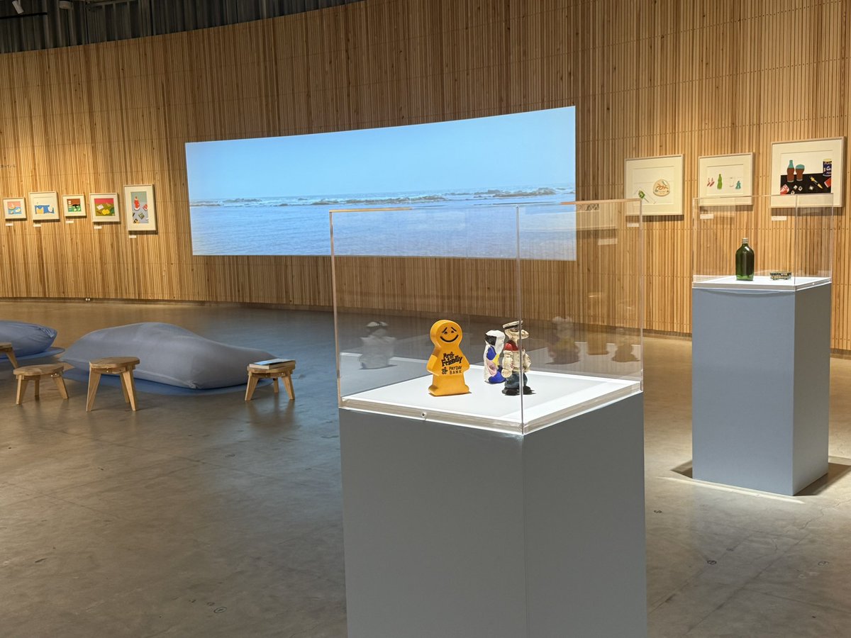 mkm_'s tweet photo. #art PLAY! MUSEUMで安西水丸展を観てきたよ！(・×・)人(´◯ω◯`)　広々とした空間にちりばめられたたくさんの展示物から安西水丸さんの軌跡を見渡せる展覧会　どの作品もお洒落で少し寂しくて、すてきだった〜 https://t.co/tPJ81ESpTP