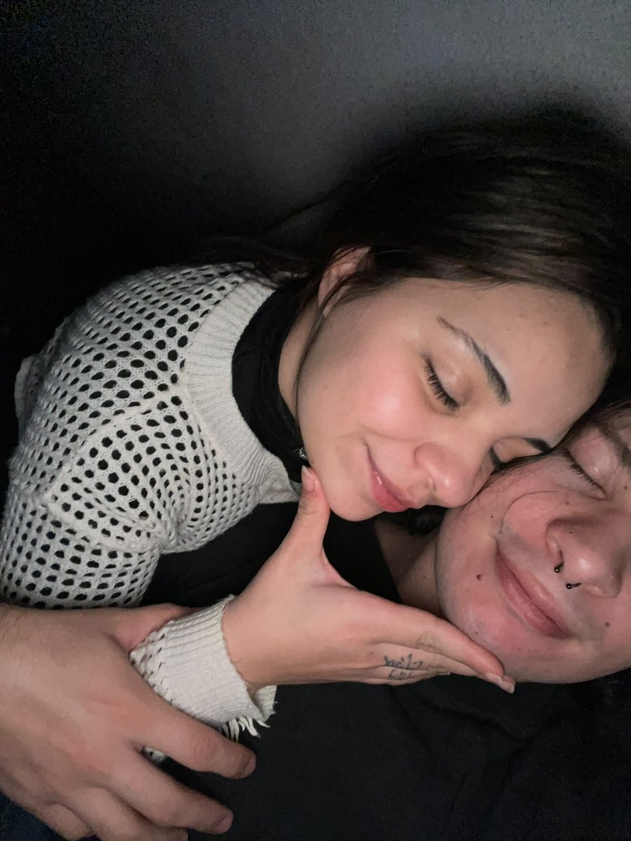 abrilg_00's tweet photo. Está es la cara de dos personas enamoradas volviendo de una joda re mil en pedo y drogados hasta el culo😻💘 te amo bb https://t.co/H4UW0RwBCh