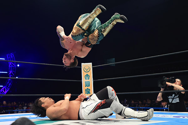njpw1972's tweet photo. 【7月10日(金)21時～】

今週のBS朝日『ワールドプロレスリングリターンズ』は、以下の内容を放送！

＜5.4福岡＞

NEVER6人タッグ王座戦
後藤＆YOSHI-HASHI＆ボルチン vs オスプレイ＆HENARE＆オーカーン

IWGPヘビー級王座戦
鷹木 vs カラム

番組詳細⇒https://t.co/qLn01WN6Cq

#金9はプロレス https://t.co/Icfo1GdU3o