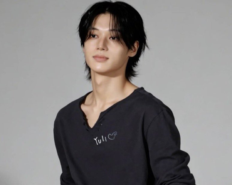 wooppangiee's tweet photo. I didn’t think it was possible for him to get any prettier yet he proves me wrong every time https://t.co/WJjTKOHh1k