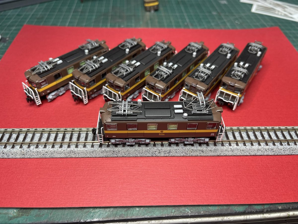 akomo583's tweet photo. JNMAにて発売いたします。
Nサイズ三岐鉄道ED457電気機関車完成品　一部3Dボデーにて設計見直しの新製品となります。セルはめ込み式でスッキリ
ボデー形状のみを3Dにて造形し、積層磨きを終えたのちに各種部品を取り付けした事で気になる積層は一切ほぼありません。当日お手に取ってご確認ください。 https://t.co/VnAiciOy2G