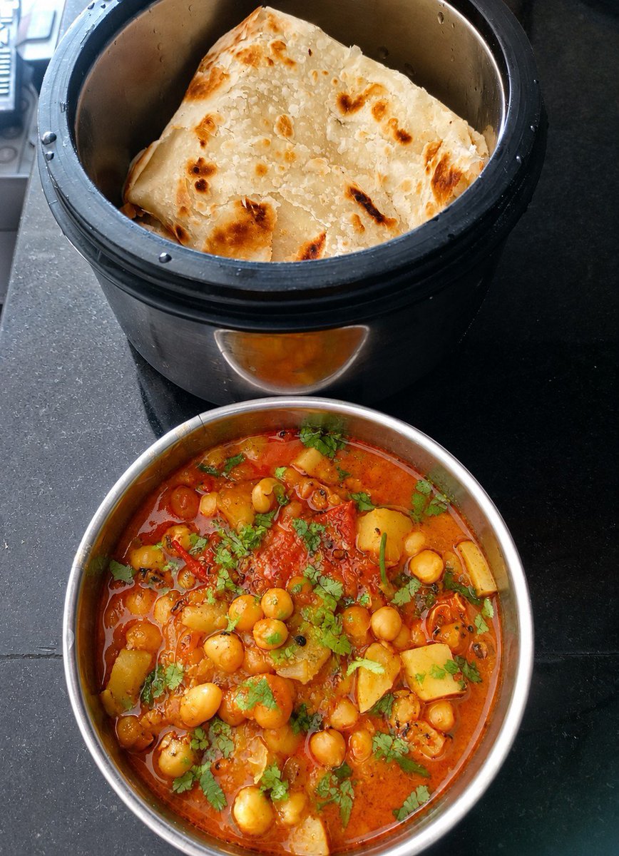 ADikshita's tweet photo. Today's school lunch ๐
#Homemade #lunchboxideas #Lunch https://t.co/kckku9uzYO