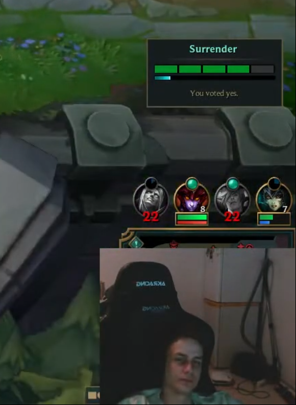 FromVuli's tweet photo. @mageteaXD @KaguraMVP goodjob magtea meanwhile enemy thresh: https://t.co/9AjCuNZbLr