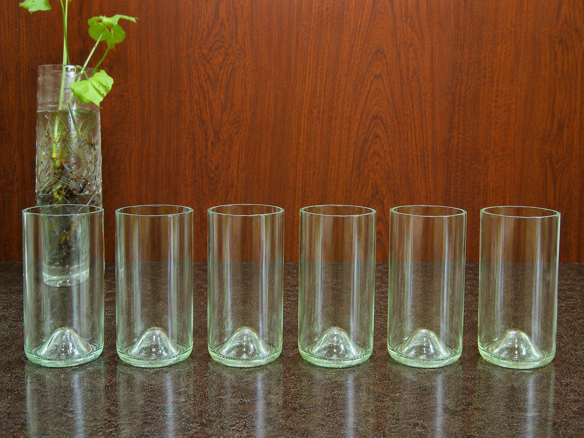 AyeeDambruosi's tweet photo. 🍷Vendo vasos reciclados de botellas de vino ♻️
✨️Dale una segunda vida a las botellas✨️
✅ Reutilizables, ecológicos y resistentes.
📦 Pack de 6 vasos: $10.000
¡Necesito pagar mi cirugía maxilofacial!
Compartiendo me ayudas un monton✨️❤️ https://t.co/ZJ1MUAWRoA