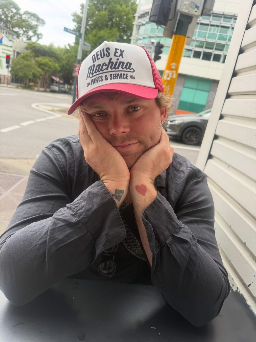 hrtlt91's tweet photo. bf coded pictures of ashton you are so special to me <3 https://t.co/BBgu3T4zDb