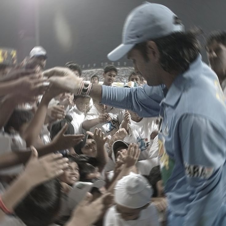 TitannnX's tweet photo. Man who made millions fall in love with Cricket including myself....The Greatest Decision i made choosing you as idol since then...Wishing u all the happiness of the world Thalaaaaaaa❤️ @msdhoni Happy Birthday ❤️ #HappyBirthdayDhoni https://t.co/dtQUQ1XuBS