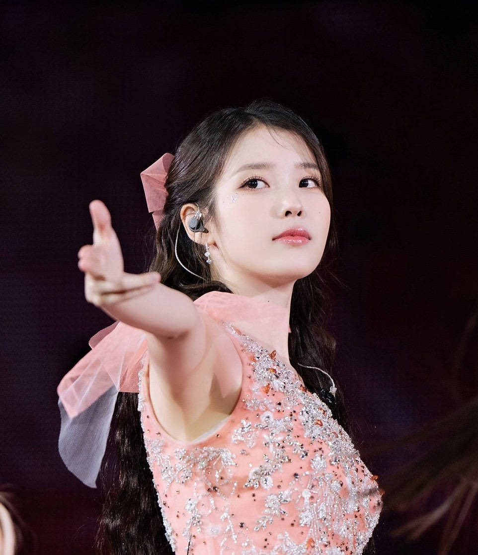 onlyiulove's tweet photo. 지은이가 너무 잘나가서 미안해 악플러들아 ㅜㅜ https://t.co/Hp6scLQNvN