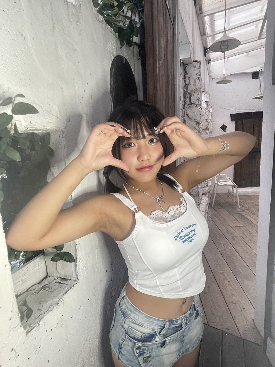 GO98qd's tweet photo. 中学3年生👀
ひま🌻 ちゃん！

歌にモデルに躍進中‼️

#ひま🌻 https://t.co/P8mXRUf2Dp