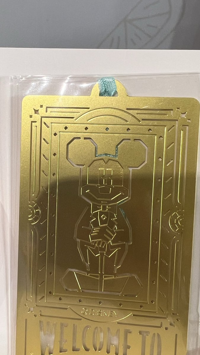 Ms_blackgoat's tweet photo. 【交換】ディズニーストア 
リニューアル1周年記念
メタルしおり　(シークレットしおり)

譲）しおり　ミッキー
求）しおり　ミニー

本日20：30以降、または後日
舞浜手渡し希望です。

検索からでもお気軽にお声掛けください🙇🏻‍♀️ https://t.co/dX1F6mBadh