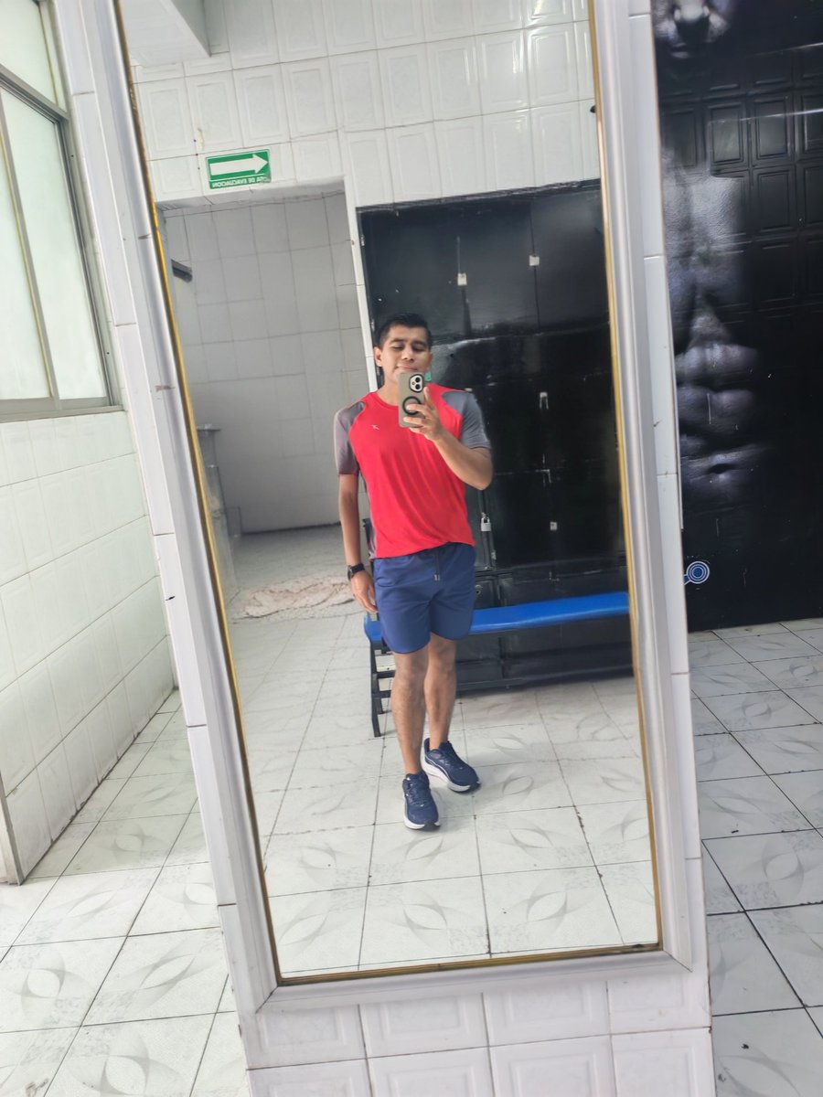 MarcosL91's tweet photo. Se entrenó! 🤯
#gym #crossfit #lunes #monday https://t.co/4uc1cvnV67