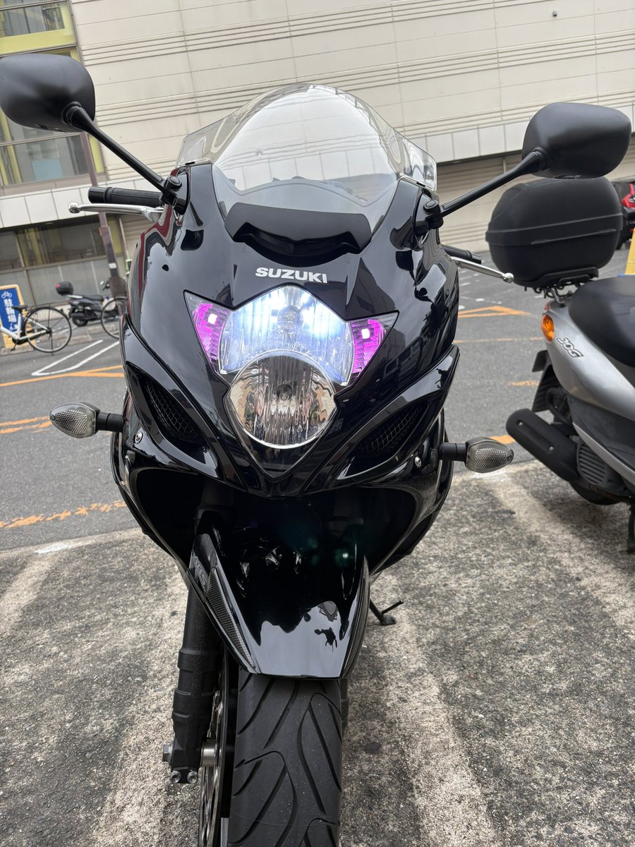 PANDA___0129's tweet photo. リムステッカー貼ってマフラー変えてポジションライトもピンクにした🩷🩷
🦎も貼り付けました可愛すぎる！
異論、アンチ受け付けません😤😤 https://t.co/NN592C9hUn