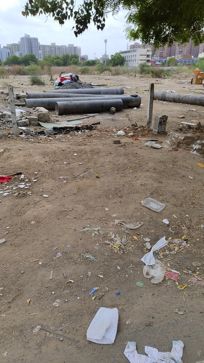ngdarji's tweet photo. @AMC_Complaints @AmdavadAMC Don't waste our tax money by keeping the things as waste. Also, daily cleaning is not happening. #DwarkaApartmemt #Gota https://t.co/zm3HSanre2
