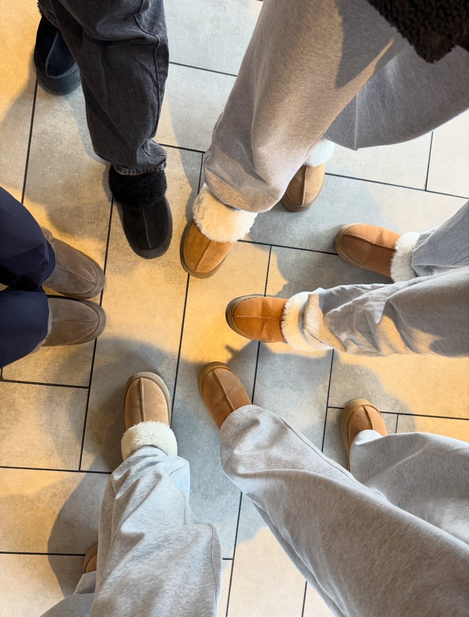 Raaabichaaan's tweet photo. ちょっと前のだけど約束してないのにこれ🍔🍟🥤皆仲良くて可愛いすぎる。
自分が高校生みたいなことしててBBAなの自覚して欲しい() https://t.co/RXdzU8Wh9z