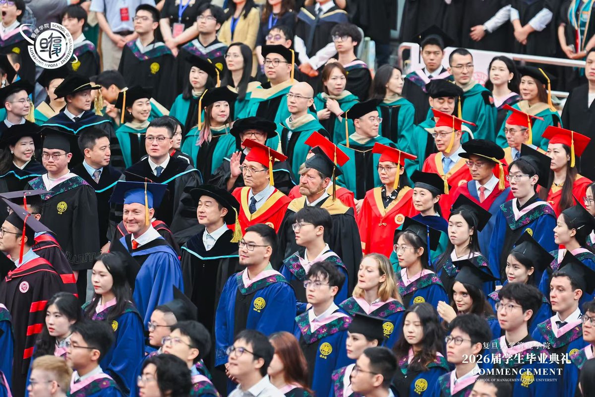 Fudan_SoM's tweet photo. A memorable day at the Fudan SoM 2026 Commencement! 🎓✨
We were honored to celebrate with our global partners, faculty, graduates, and friends.
#FudanSoM #Commencement #LBS #BINorwegianBusinessSchool #HKU #CityUHK #WashU #BusinessEducation #GlobalPartnership #FutureLeaders https://t.co/B0rojUoJha