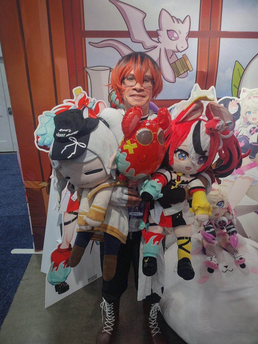 OdlidTogaf's tweet photo. Gonna photo dump my AX 2026 pictures. It was awesome meeting new people and catching up with old ones. I consider myself lucky to meet like minded individuals who appreciate anime itself and not just hop on a community because it's popular. We seem to gravitate towards each other https://t.co/hEeniliz9r