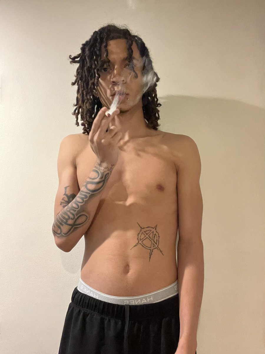 boyingarments's tweet photo. Okay bool https://t.co/4nug3DSoiI