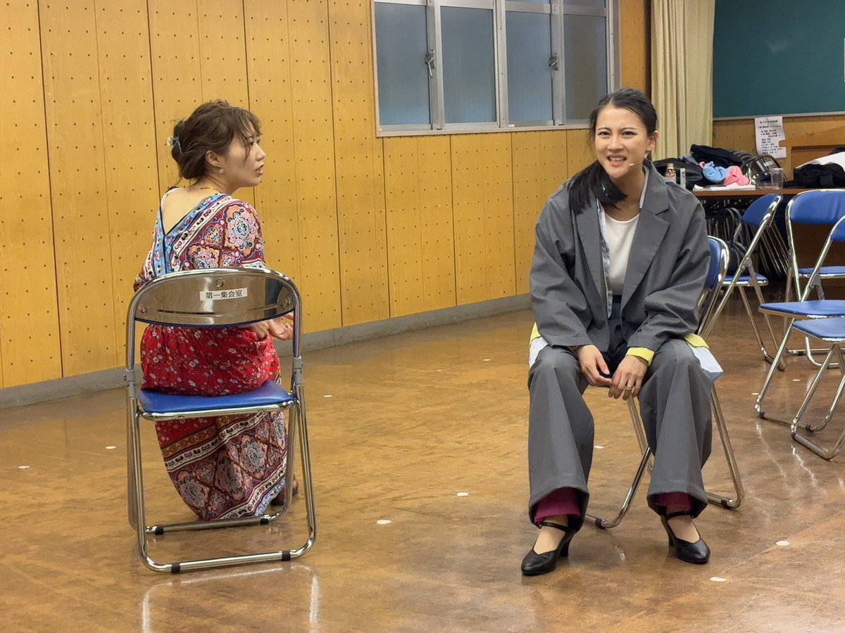 NoyuUeda's tweet photo. 最終稽古、終わっちゃった。
イギリスから帰国した翌日から2週間、ぶっ続けでしたが楽しかったな！
キャストもバンドもスタッフさんも、最後まで挑戦と調整と遊びをしてくれました。

まだお席ありますのでぜひお越しください。

予約➡️https://t.co/gxlm7USAgY

#ミュージカルY
#シアターユニットQD https://t.co/2G7Wz2OQW1