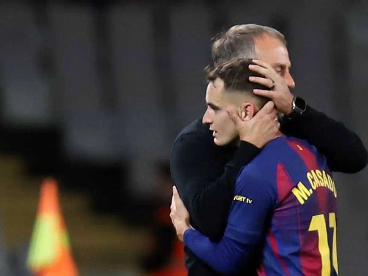 BarcaUniversal's tweet photo. ❗️Marc Casadó: "I spoke with Hansi Flick and we made things clear on our future. Preseason will help us finish clarifying it."

"On Monday I will speak with whoever I have to speak with: the coach, the club and my agents, and we will decide what is best for everyone." https://t.co/Pwn21QeFrU