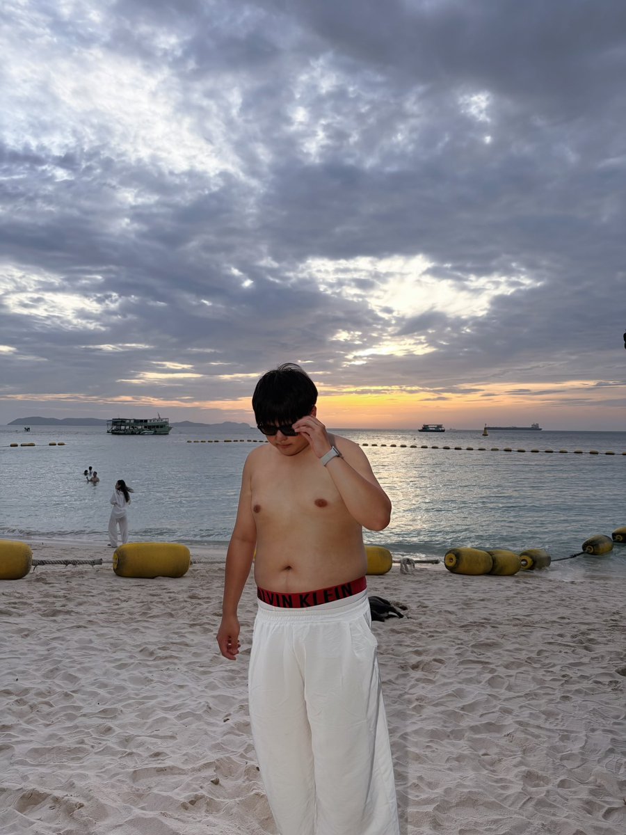 axchawinx's tweet photo. ⛅️🌊 https://t.co/vpA0f26S4p