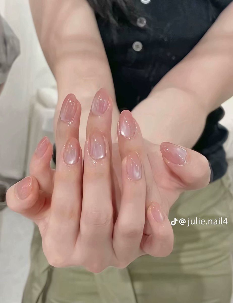 sui_beauty_'s tweet photo. 年中ちゅるんネイルが大好きな女です。マグネットもミラーも可愛い…🥺 https://t.co/MxlqdJbSrI