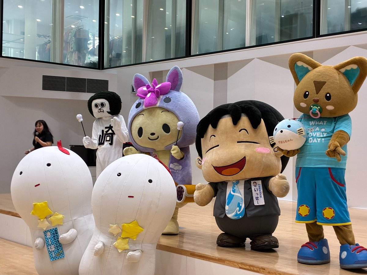 kiibou_tanabata's tweet photo. 誕生祭にたくさん来てくれて、ありがとぉ〜✨
お友達キャラさんも遠くからかけつけてくれて、楽しいお誕生日会になったよぉ〜。ありがとぉ〜🎂
お写真は一枚しか撮れなかったけど、みんながあげてくれてて、嬉しいよぉ〜🩷
今日は七夕だから、七夕まつりHPからオンライン短冊書いたよぉ〜🎋
#きーぼー https://t.co/ToVQHJ5h1R