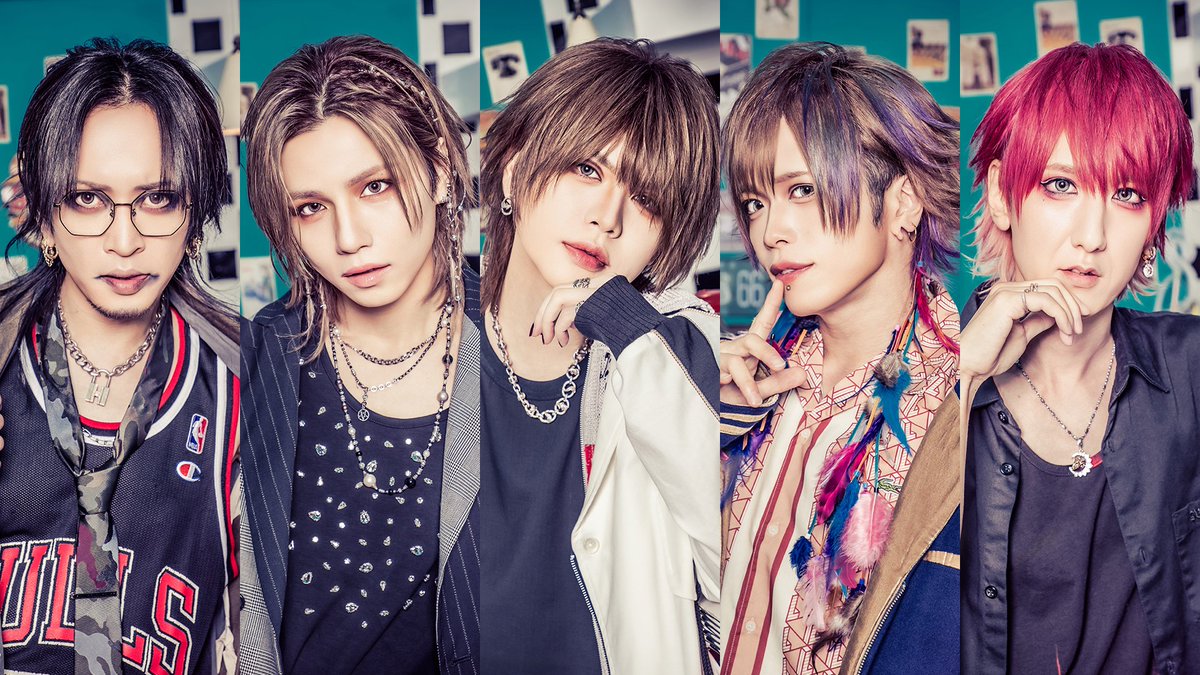 vistlipofficial's tweet photo. 【GOODS】

vistlip 19th Anniversary
Member Produce Goods 発売決定！

Zepp DiverCityにて、一部サンプル展示いたします。

ぜひご覧ください！
※サンプルの写真撮影はご遠慮ください。

<詳細・購入>
https://t.co/YJ5MWl8Uyr

#vistlip #CWJB https://t.co/rA0JJgiXVj