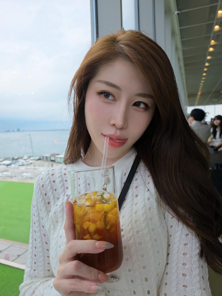 Ninacavazj's tweet photo. A few stunning photos from Busan Yeongdo. https://t.co/8h0DowxQzR