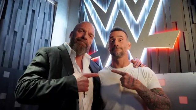 itsjoeykarni's tweet photo. Crazy couple of years🙏🏻 #WWERAW https://t.co/5sTp0RVYDT