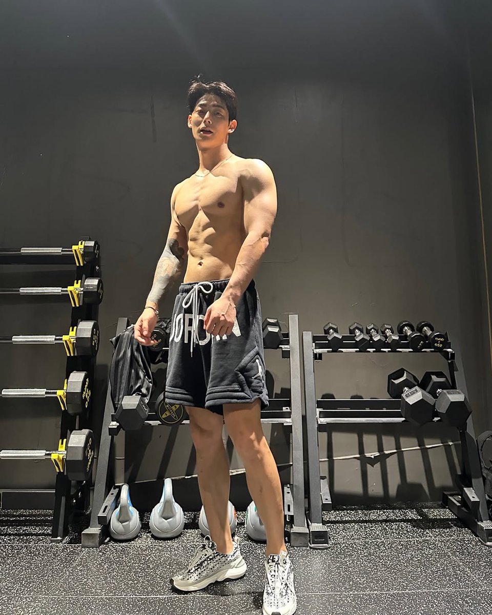 Kenzo Zyrith tweet media