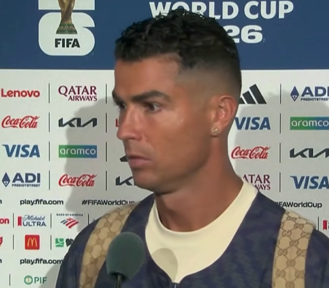 peppipets's tweet photo. Repórter: "Tem algo mais que você deseja na vida?"

Cristiano: "Não, Deus já foi muito generoso comigo"

🥲 https://t.co/8vcizWydqP