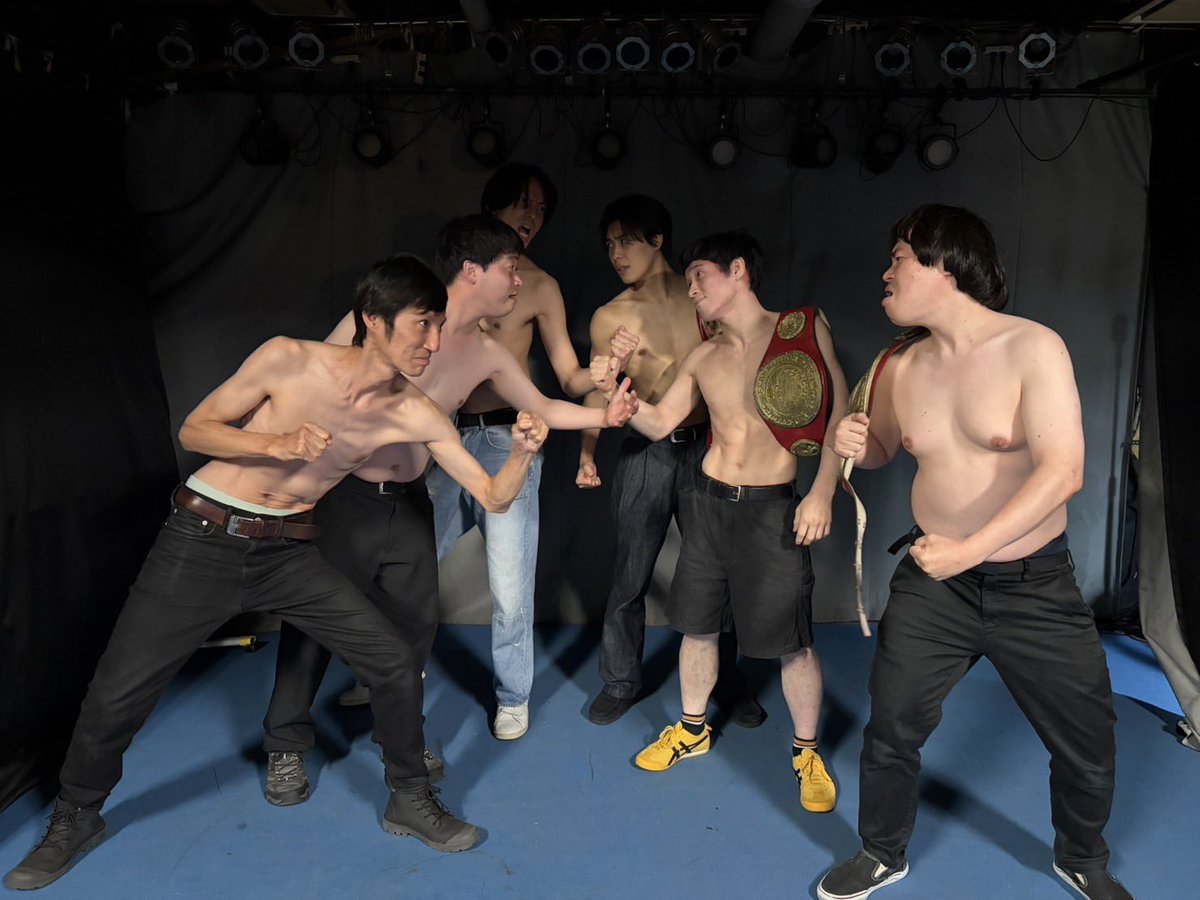 nishiguchi_pro's tweet photo. 【西口DXプロレス速報】

流出したベルト、SMAでまさかの防衛戦！

6.30大会でSMA軍団へ流出した西口6人タッグ王座。

7.5、千川びーちぶでSMA軍団内による初防衛戦が行われました。

王者組・宮田＆スピーディーハンター（ジョー＆タイガー）が、みちがえる（たけし・萌人・直人）を下し初防衛に成功！

西口のベルトは、いまだSMA軍団が保持中…。

このまま流出したままになってしまうのか!?