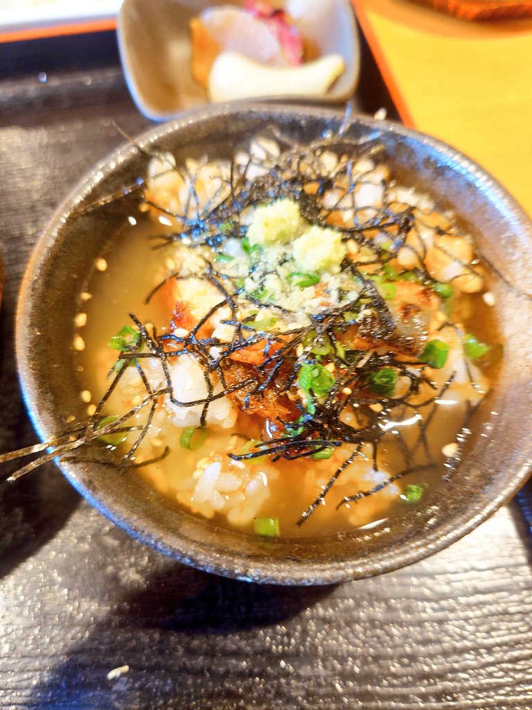 JChmmd's tweet photo. 埼玉の老舗のうなぎ屋
前回のうなぎ屋がハズレだった分良かった感
余は満足じゃ😇 https://t.co/FEB75G11c8