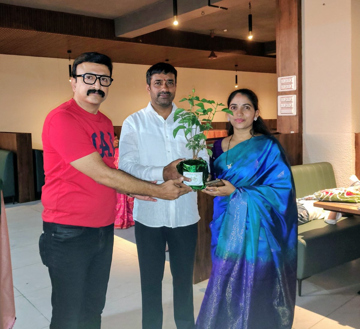 BDanganavar's tweet photo. Hearty Congratulations to Shri. Annappa Shetty on the grand opening of Pruthvik Recreation Club (Hotel) at Industrial Estate, Gokul Road, Hubballi. 

Wishing you grand success, prosperity, and many happy customers in this new venture. 

🇮🇳 Grow Green Pedallers 🌱🌿🚴 https://t.co/HO6DvhHDWZ