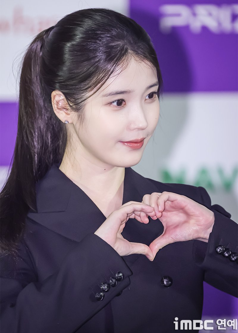 ripple_0918's tweet photo. 와... 높게 묶은 포니테일 진심 인형 아님? https://t.co/K4VRRwotyr