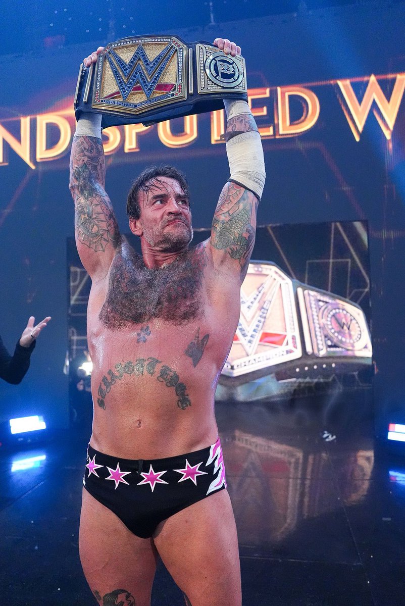 itsmekelsey_x's tweet photo. CM Punk with the chest hair. #wow https://t.co/A4ewvRhO3n