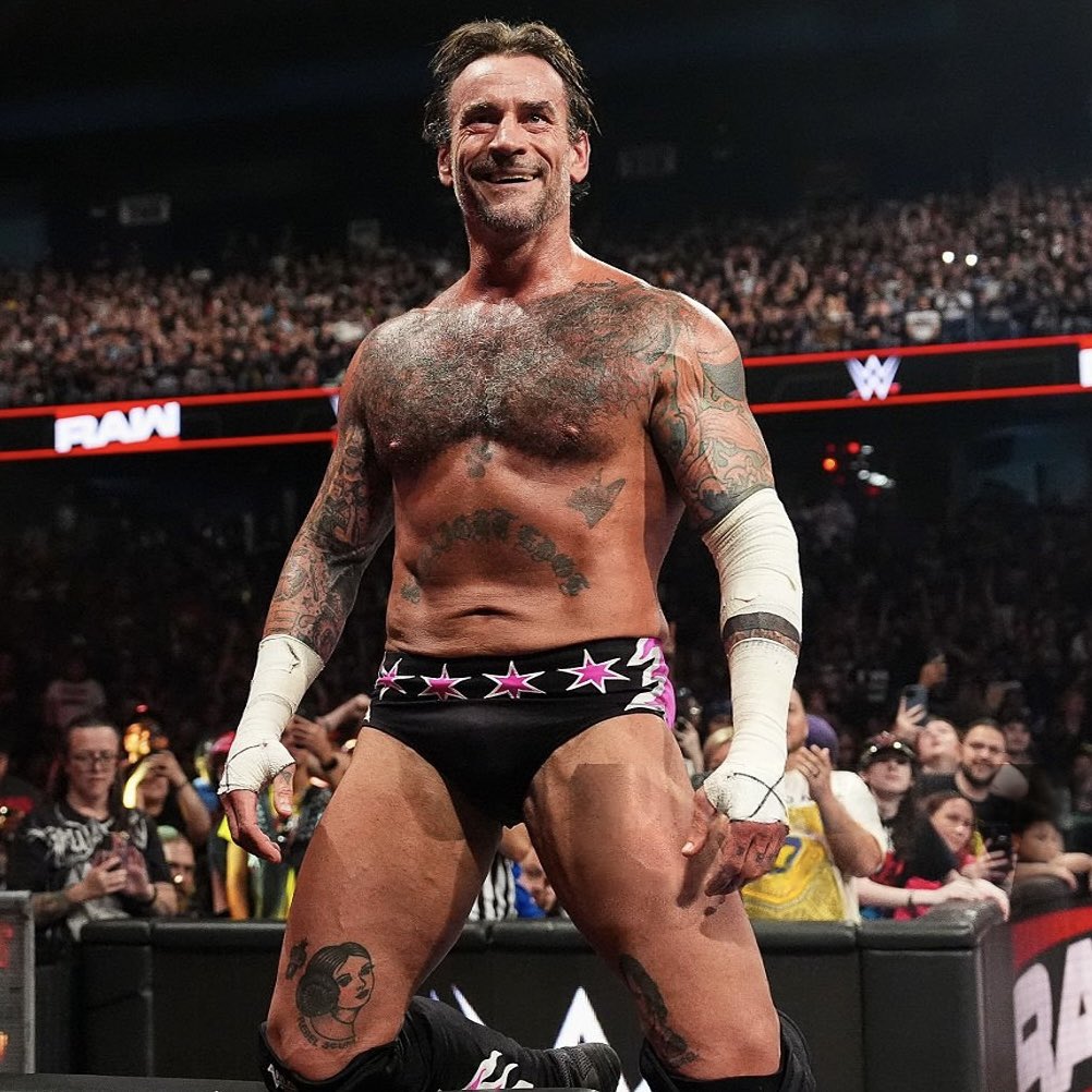itsmekelsey_x's tweet photo. CM Punk with the chest hair. #wow https://t.co/A4ewvRhO3n