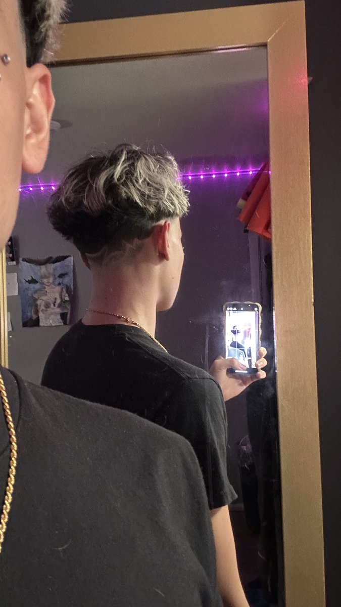 camerotttt's tweet photo. fresh cut biyatchhh #dl #bi #nsfwtwt #latino https://t.co/aGW9yjWssA