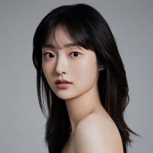 hallyuforums's tweet photo. #KangHaNeul and #KimHyeJun to play the leads in MBC's upcoming webtoon based drama 'Mind Doctor'.

Synopsis :  'Mind Doctor' depicts the story of an emotionless genius surgeon who abandons everything to work in a psychiatric clinic after experiencing a shocking incident.

#HallyuForums #Hallyu #KDrama
