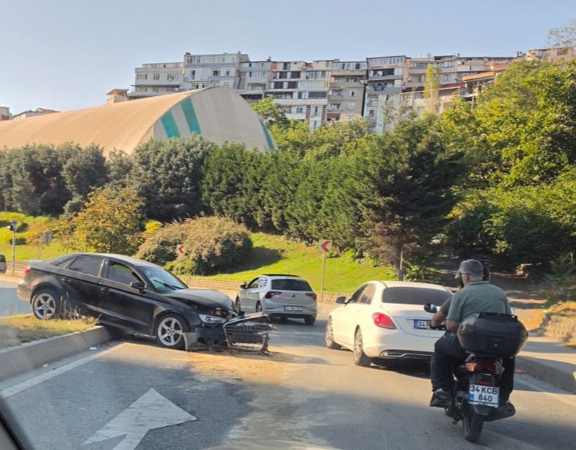 gophaber's tweet photo. Gaziosmanpaşa Kemal Şeker Bulvarı'nda otomobil virajda  orta refüje çıktı. Buradaki viraja çoğu zaman hızlı giden araçlar kaza yapma durumu ile karşı karşıya kalabiliyor. https://t.co/jloGmo7yZj