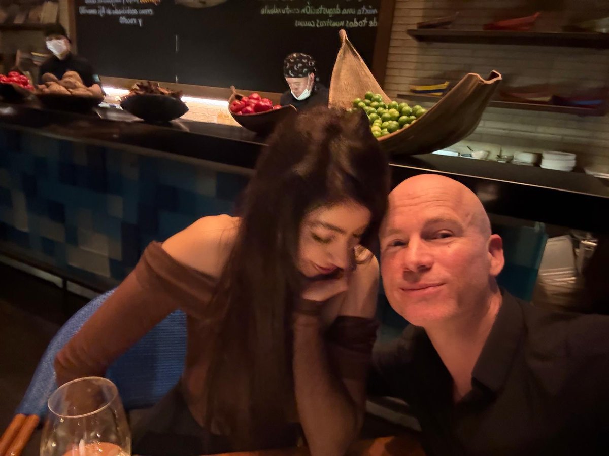 XimSanta's tweet photo. Let us be grateful to the people who make us happy; they are the charming gardeners who make our souls blossom. https://t.co/qVAtXm38it