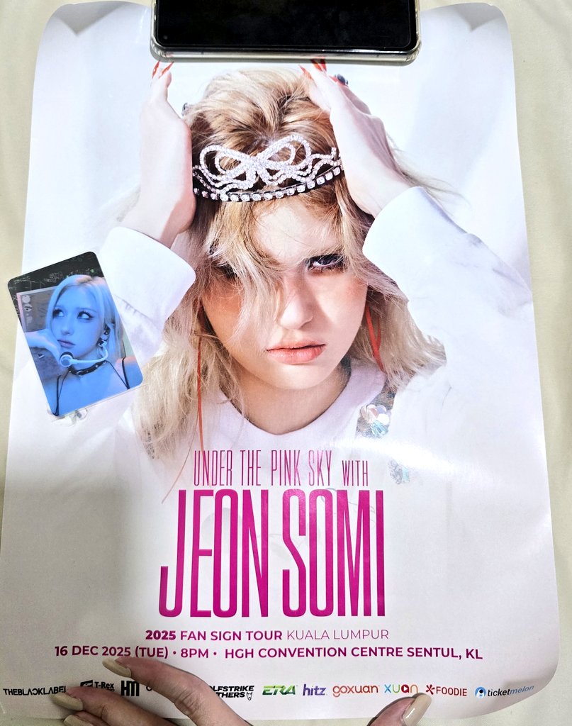wasabii214's tweet photo. #wts Letting go Jeon Somi 🇲🇾 Fanmeeting PC &amp; Poster in set for RM20. 

Can meetup for KL/SEL area. 

#jeonsomi #somi https://t.co/uQROpktvPu