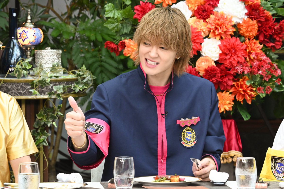 guru99_ntv's tweet photo. ＼#ぐるナイ 見逃し配信中📱／

キングの命令は絶対！
#山﨑賢人 さんとキングゴチ⚔️

勇斗さんにも過酷な指令が！？😂

▼TVer
https://t.co/Ek6ImEU029
▼Hulu
https://t.co/BqOHPJiAsQ https://t.co/9vuklAKS66