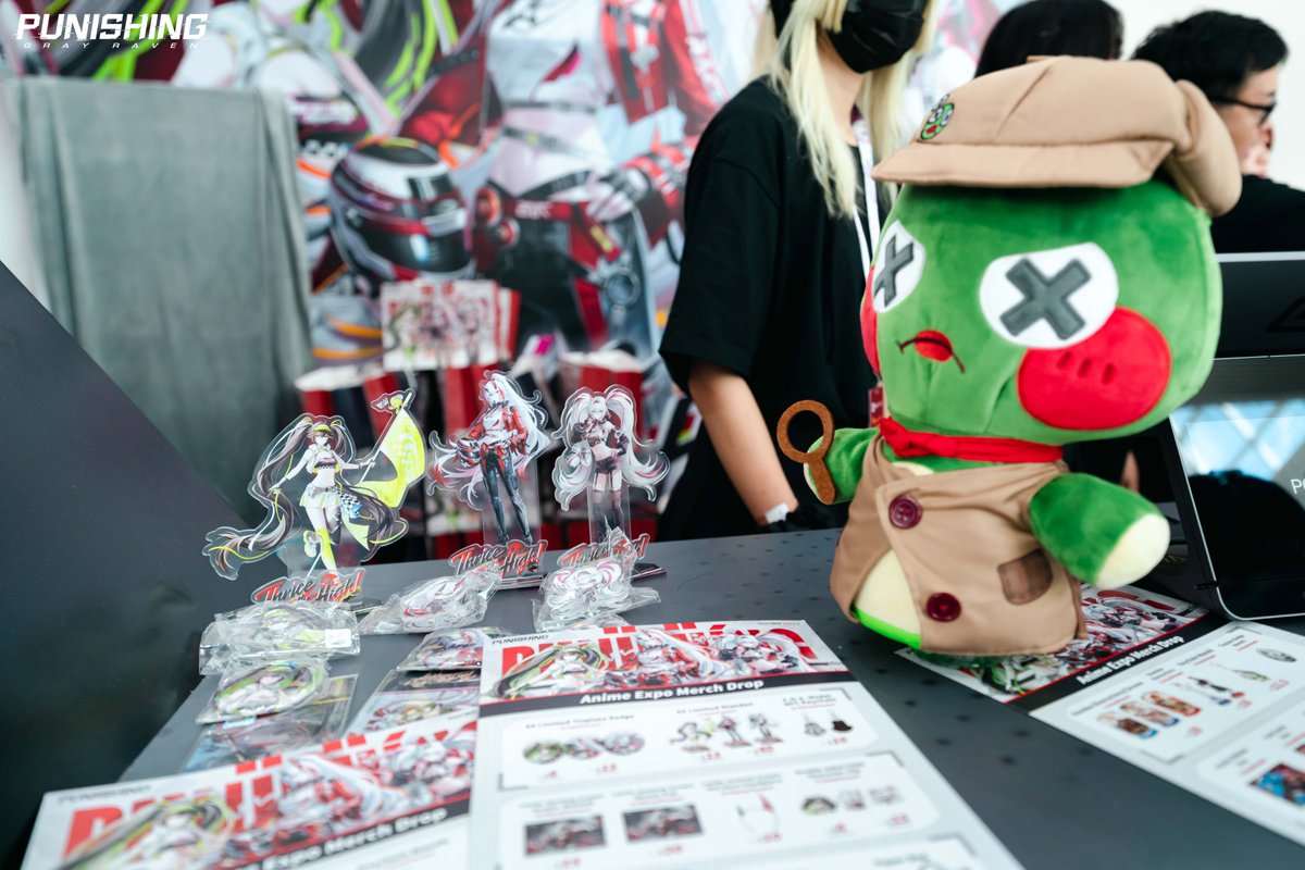 PGR_GLOBAL's tweet photo. 🏁Punishing: Gray Raven × Anime Expo | Highlights Recap (2/2)

Dear Commandants,
Thank you for joining us on this unforgettable journey. Your passion and support have brought us this far, and none of this would have been possible without you.

From every visit to our booth, every conversation, every game played, and every shared smile, you made our very first Anime Expo an experience we'll always cherish.
We can't wait to meet you again at future events and create even more amazing memories together. Until next time, Commandants!